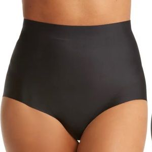 Wacoal Taking Shape Shaping Brief